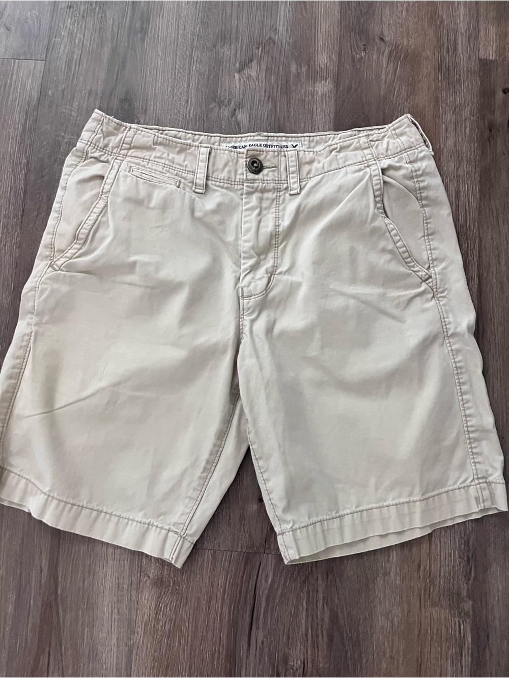 American Eagle Outfitters Men's Tan Flat Front Shorts Size 30